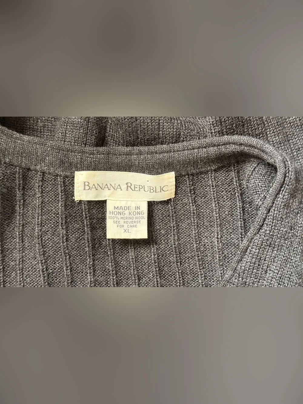 Vintage Banana Republic XL 100% Merino Wool Button Sweater Vest Hong Kong